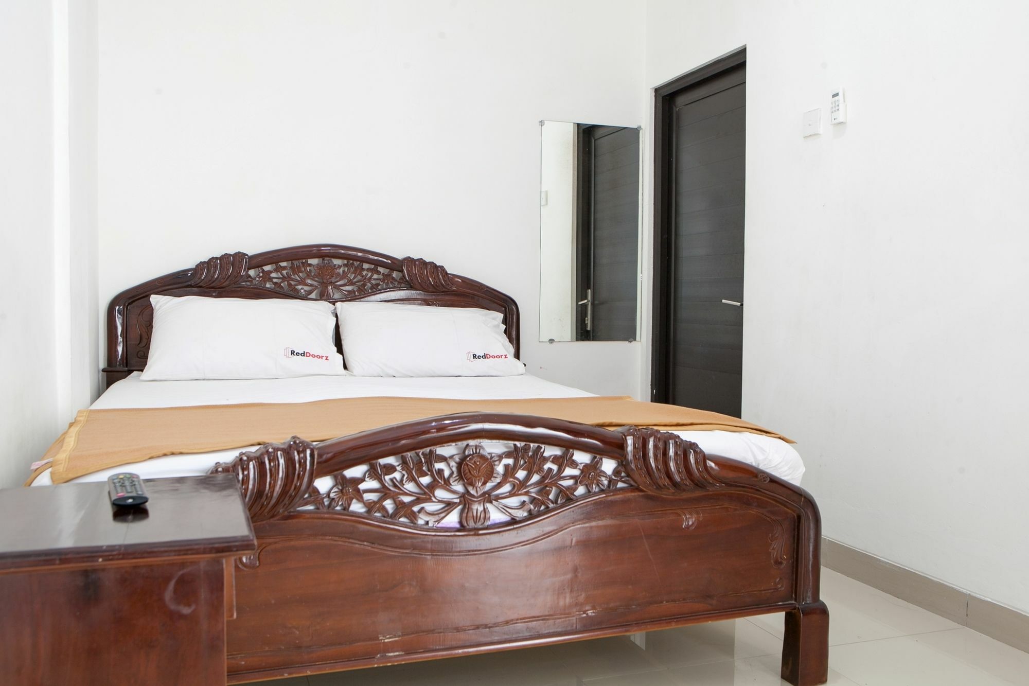 Reddoorz Near Tegalega Park Hotel Bandung Exterior foto